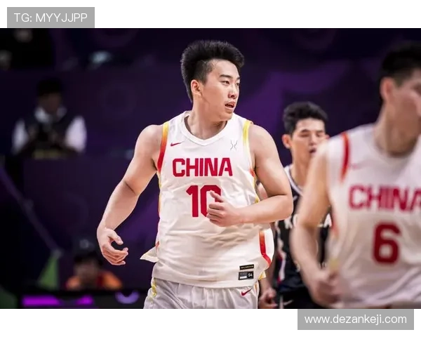 中国男篮逆转战胜韩国队 晋级亚洲杯四强 赛后队员纷纷称赞团队精神 中国男篮逆转战胜韩国队 晋级亚洲杯四强 赛后队员纷纷称赞团队精神