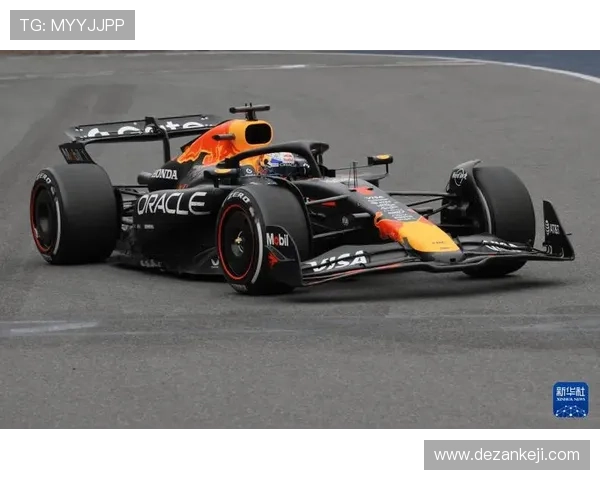 F1赛车最新动态：梅赛德斯与红牛车队激烈角逐，赛季收官战悬念重重