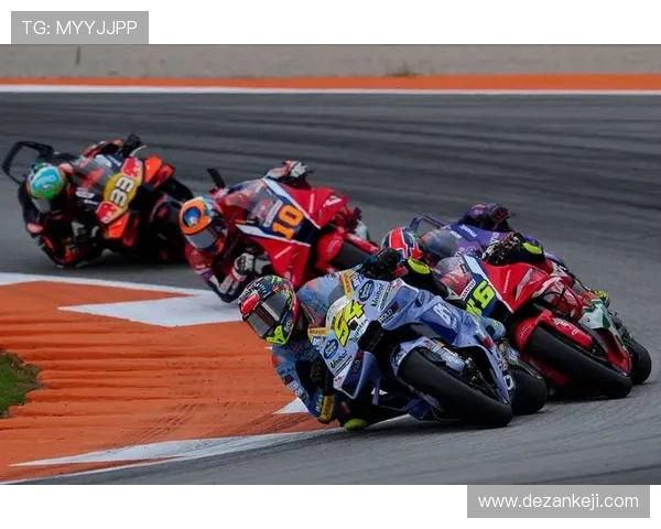 摩托GP赛季最新动态:车手表现激烈竞争引发全球车迷热议 摩托GP赛季最新动态:车手表现激烈竞争引发全球车迷热议