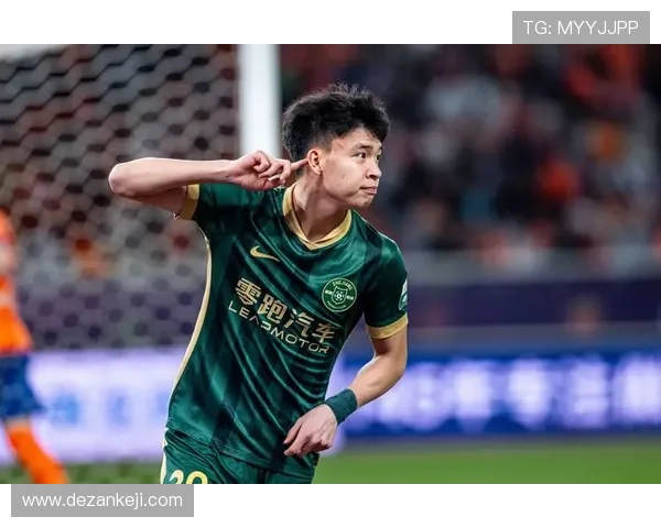 国足新周期备战提速多名年轻球员崭露头角引发热议在联赛与集训中