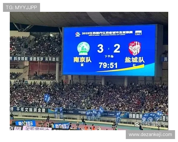 新赛季中超联赛焦点战来临豪门球队引援表现引发球迷热议持续升温 新赛季中超联赛焦点战来临豪门球队引援表现引发球迷热议持续升温